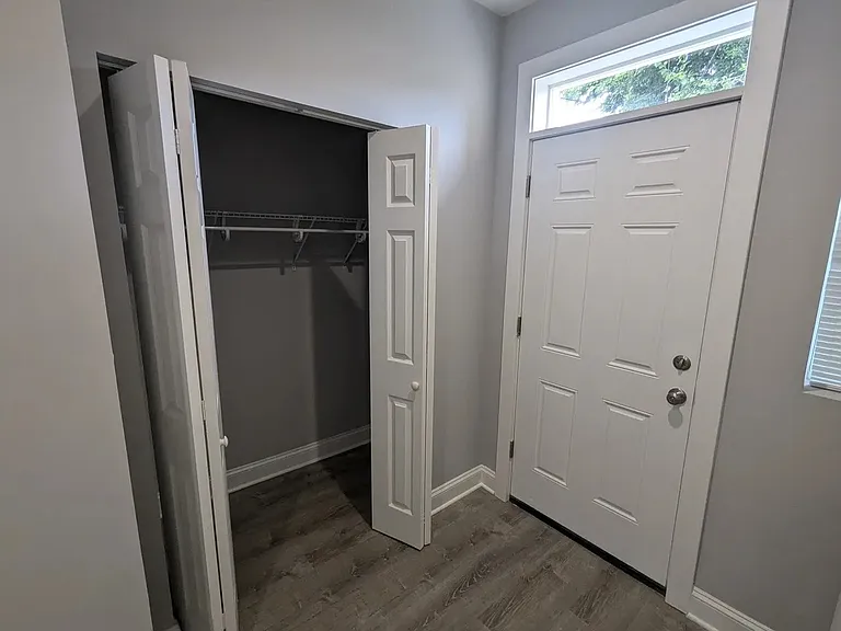 7050 W Higgins Ave #1E — Photo 8