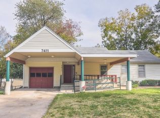 7411 Horton St, Overland Park, KS 66204