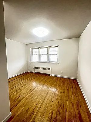 4th image of 1053 Revere Ave Floor 1