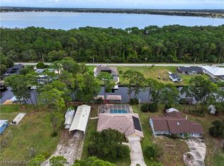 1045 Winter Green St, Lake Placid, FL 33852