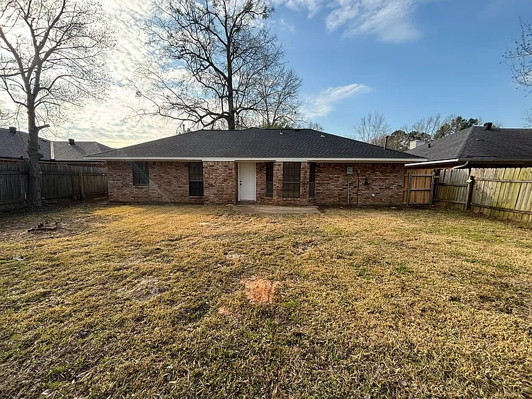 4558 Pine Crest Dr — Photo 10