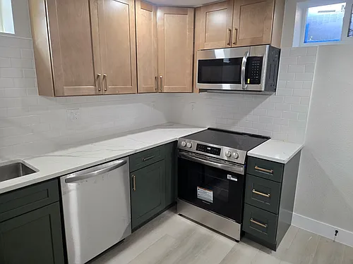6139 E 33rd Ave #2 Photo 1