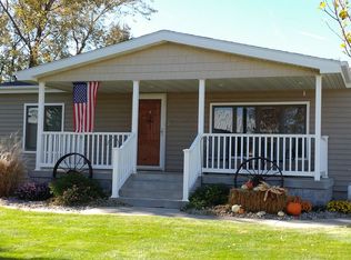 2304 E 29th Rd, Hordville, NE 68846
