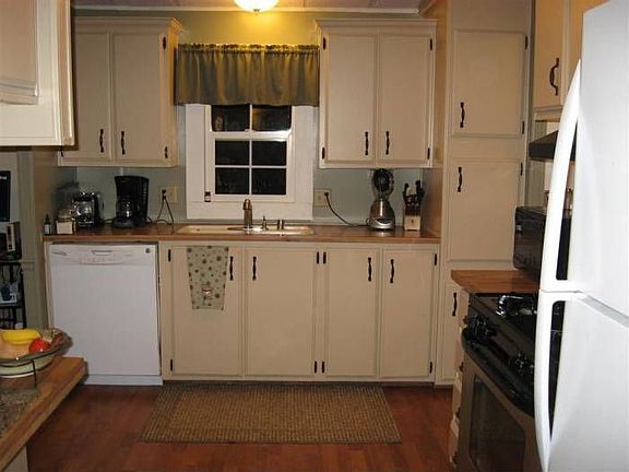 Kitchen facing sink