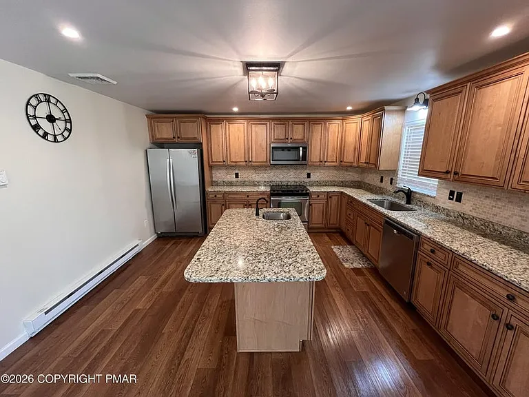 31 Hemlock Dr — Photo 10