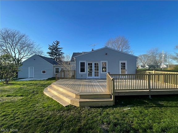 2nd image of 33381 Detroit Rd