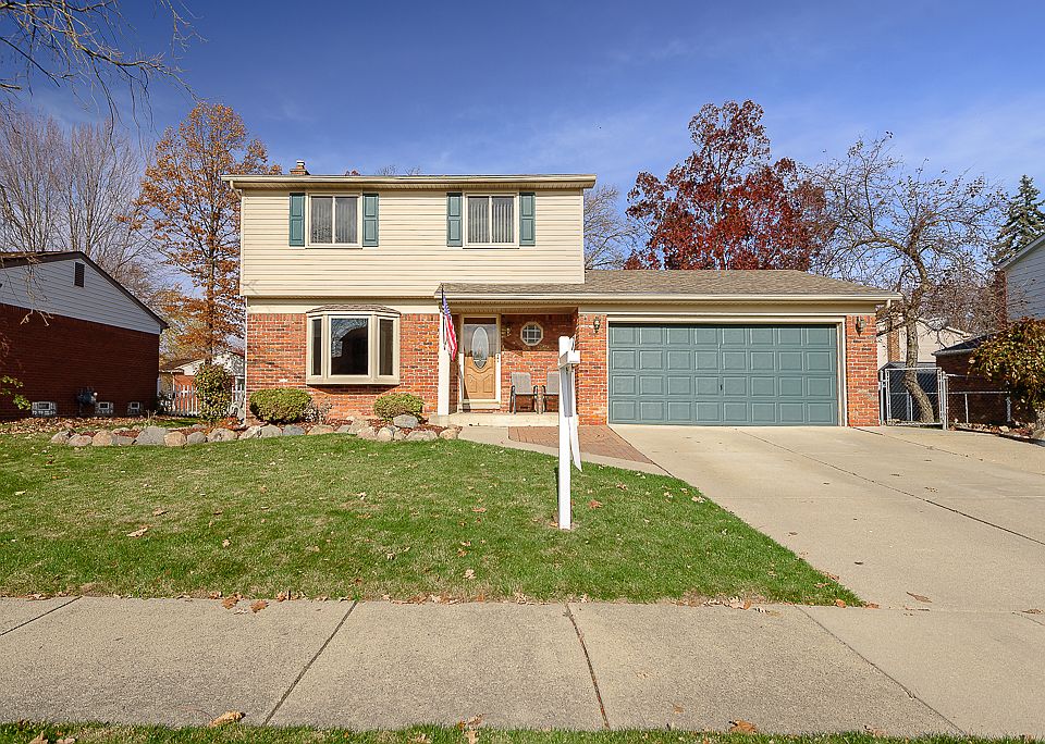 1st image of 22520 Hillcrest Dr