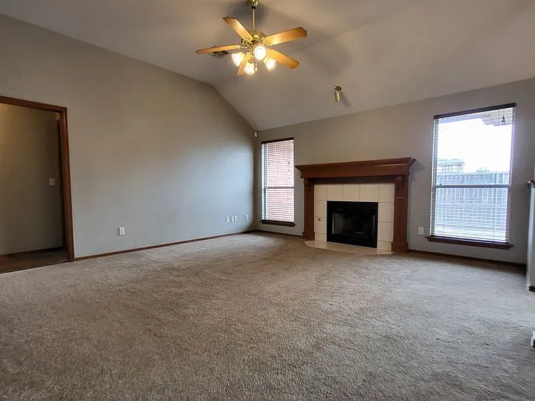 3517 Glisten St — Photo 6