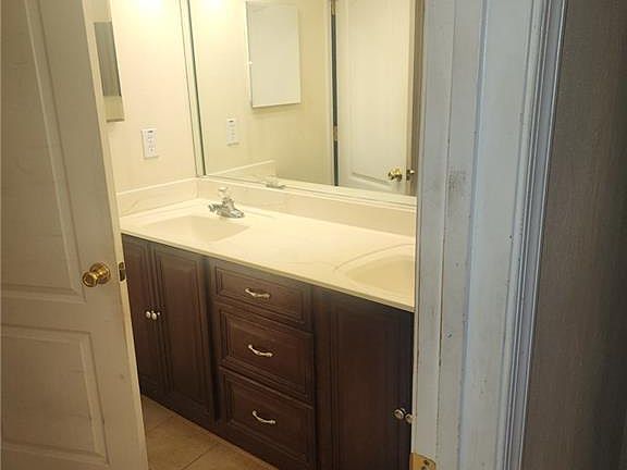 4th image of 1604 Wickham Ave