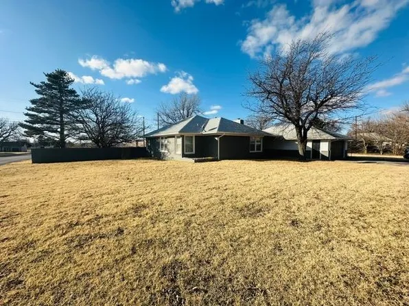 619 S Locust St, Shattuck, OK 73858