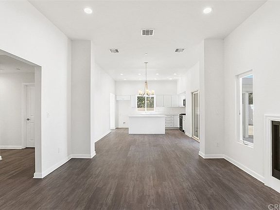 3rd image of 15932 Ward Ct