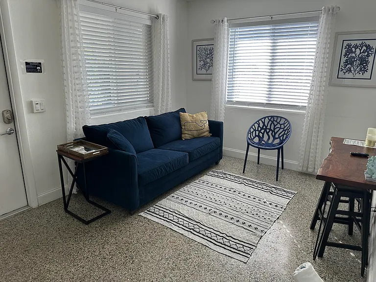 1258 Beach Rd #5 — Photo 4