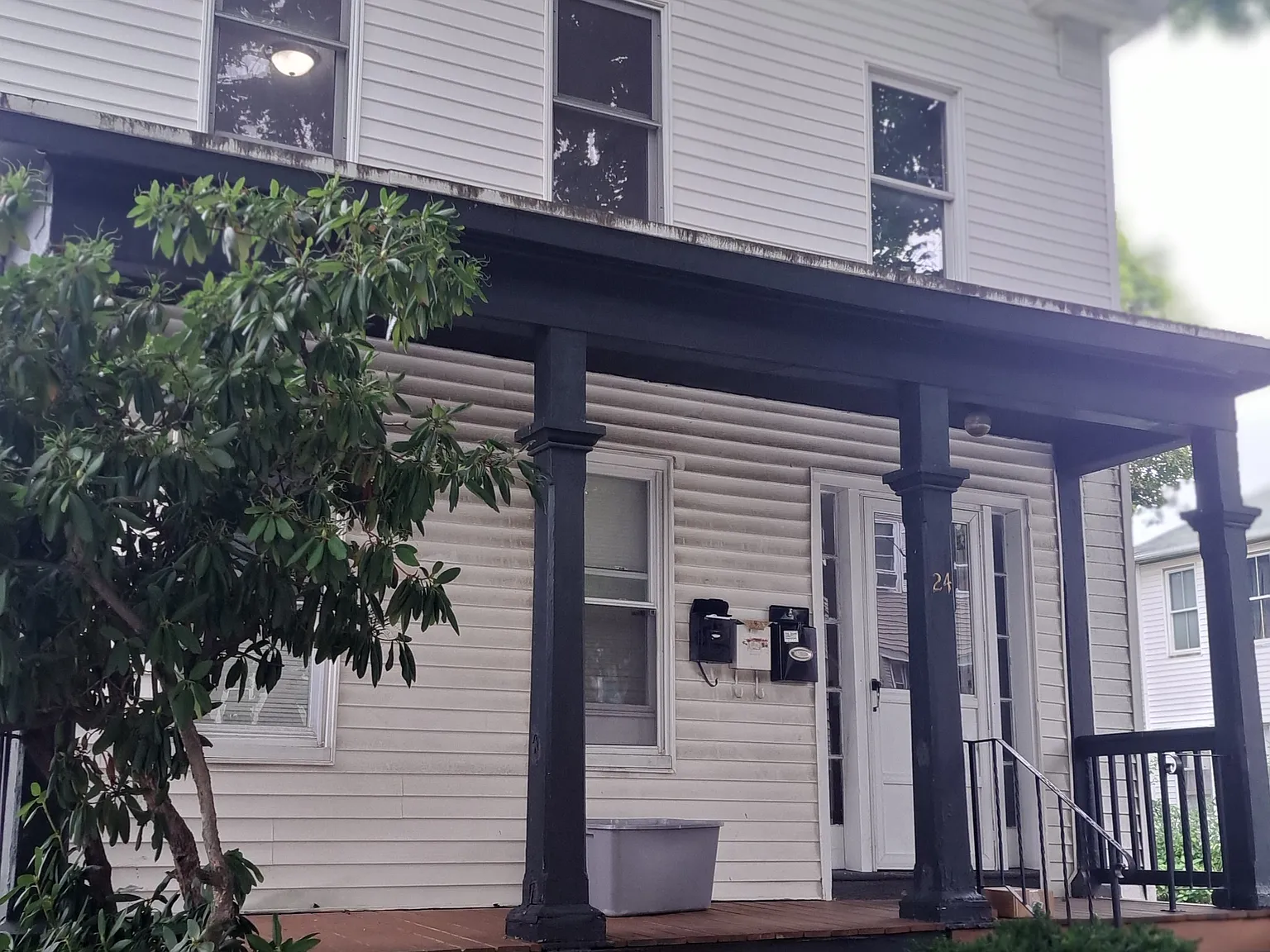 3 bed, 1243 sqft, $2,200 — Photo 2