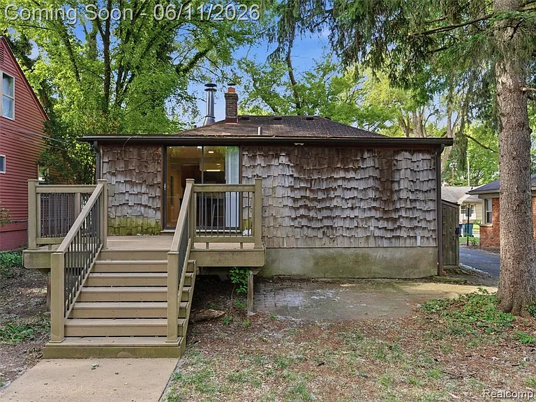404 La Plaza Ct — Photo 20
