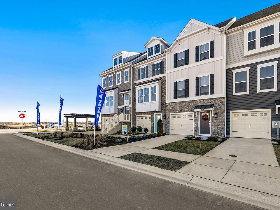 1st image of 29387 Oxford Dr