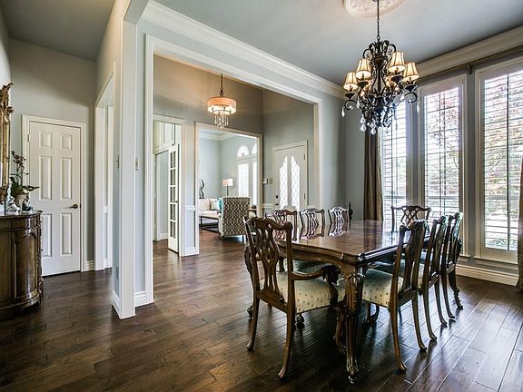 4th image of 2417 Corby Dr