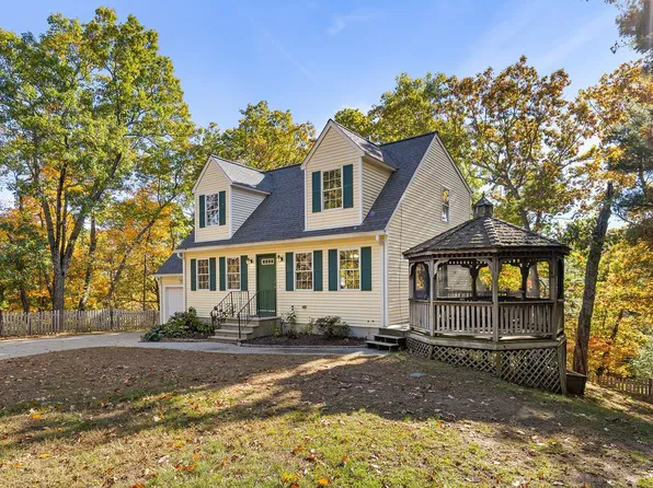 34 Cork Cir, Millville, MA 01529