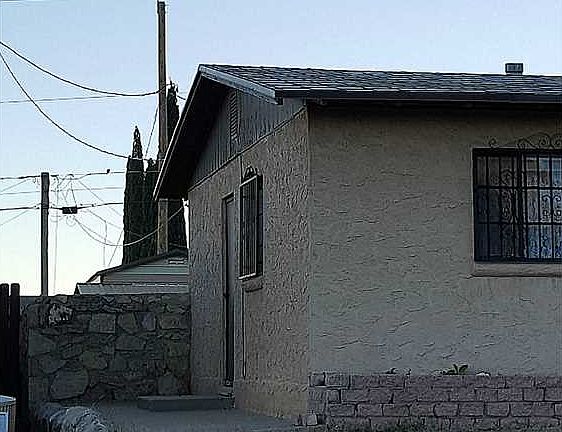 3rd image of 2806 Jackson Ave