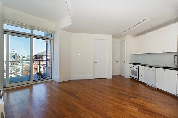 Sold by Luminous Realty | media 8