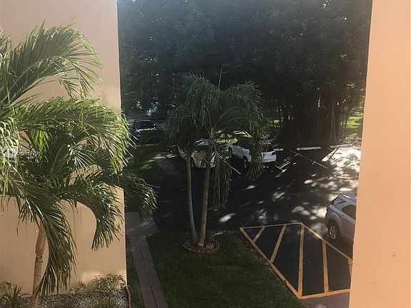 5th image of 9461 Evergreen Pl APT 302