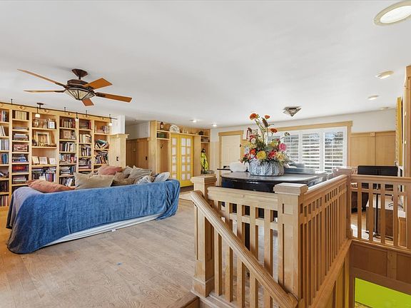 4th image of 1133 E Wright Way