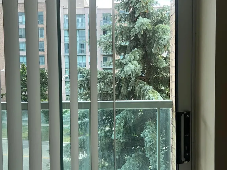 3 Ellesmere St #408 — Photo 6