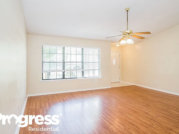 5th image of 11283 Garden Moss Cir N