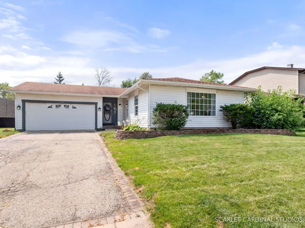 2535 Brook Ln, Aurora, IL 60504