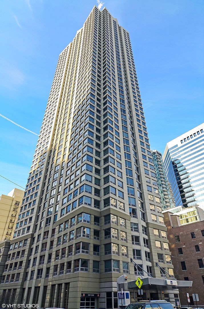 440 N Wabash Ave APT 2106, Chicago, IL 60611 | Zillow