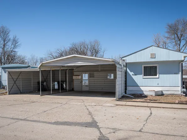 613 Prairie Ln W, Mandan, ND 58554