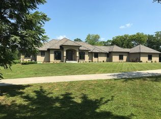 1056 E 1800th Rd #B, Lawrence, KS 66046