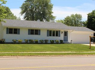 516 Arnold Ave, Rockford, IL 61108