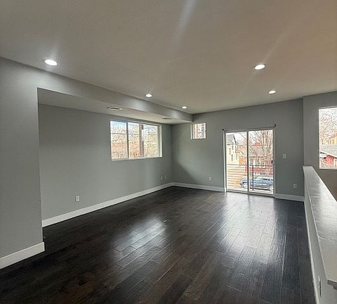 5th image of 2030 E 20th Ave #105