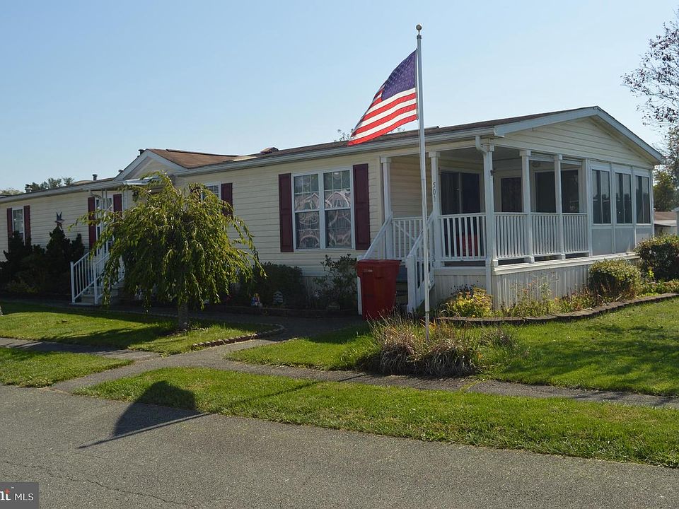 1st image of 501 Caravelle Ln