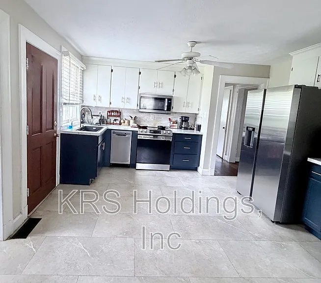 2709 Old Forest Rd — Photo 2