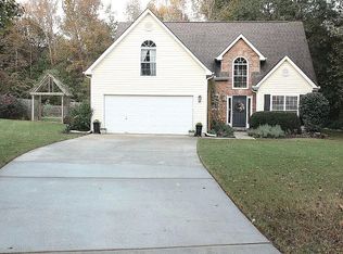 121 River View Ct, Hampton, GA 30228