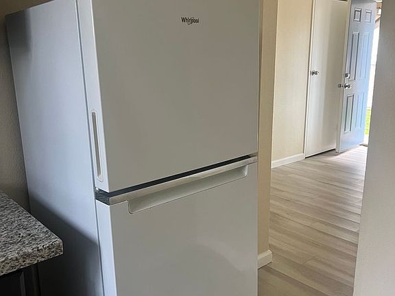 4th image of 2200-2304 Morley St #2302-3
