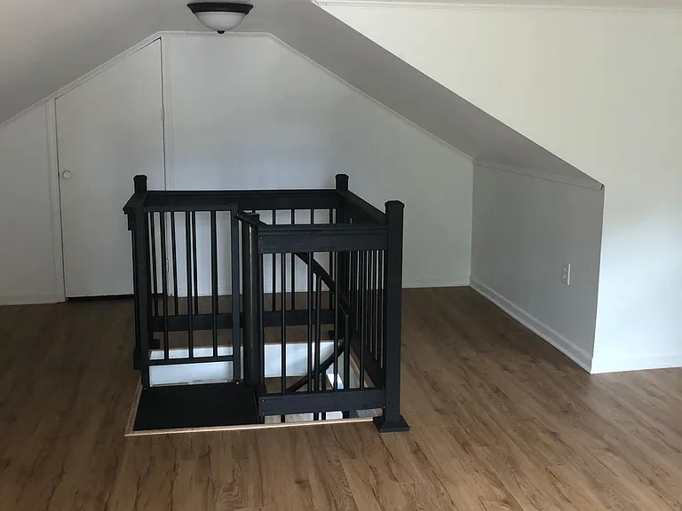 107 Crane Ave — Photo 11