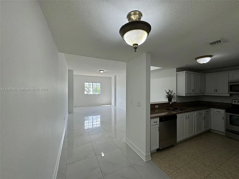 5271 SW 8th St — Photo 6