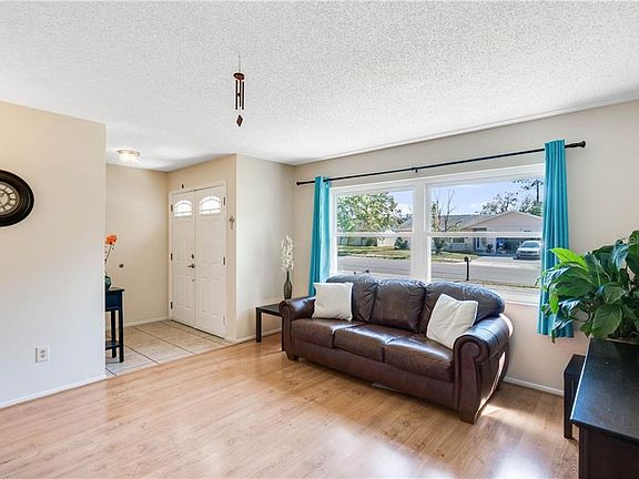 3rd image of 3020 Nicholson Dr