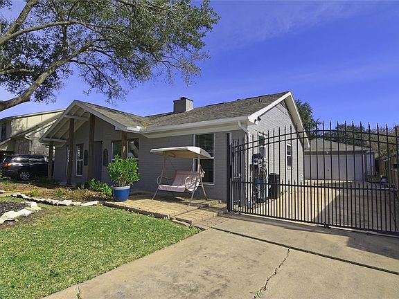 3rd image of 21111 Park Villa Dr