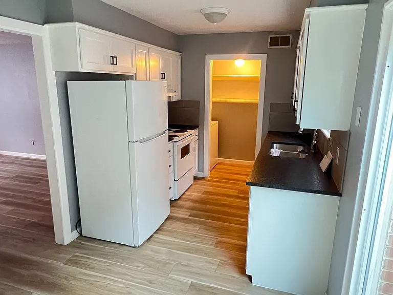 2706 N Ann Arbor Ave — Photo 18