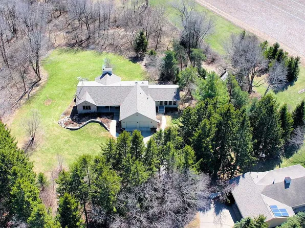 N5864 Hargraves ROAD, Burlington, WI 53105