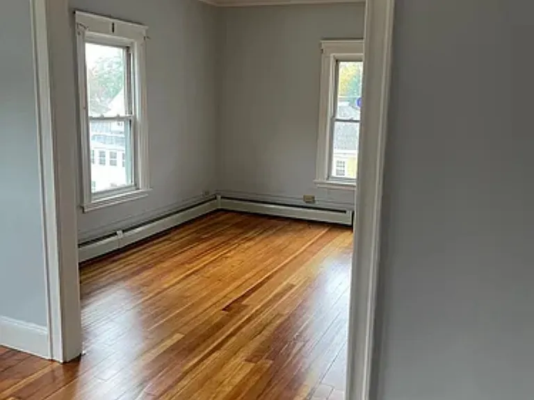 286 Woodford St #1 — Photo 5