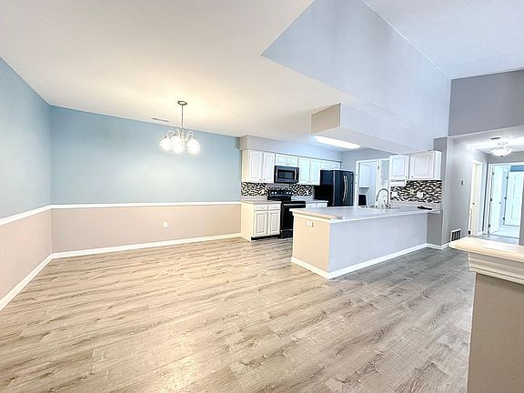 3rd image of 22542 Lenox Dr