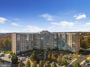 Blue Ridge At Lansdowne Woods, Lansdowne, VA 20176