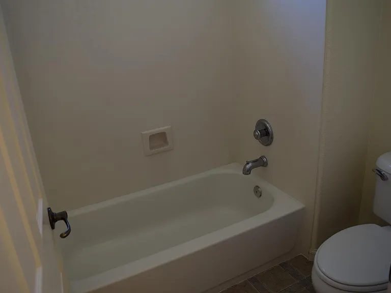 448 Chestnut St — Photo 14