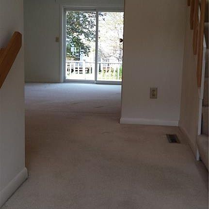 3rd image of 168 Iron Oak Cir