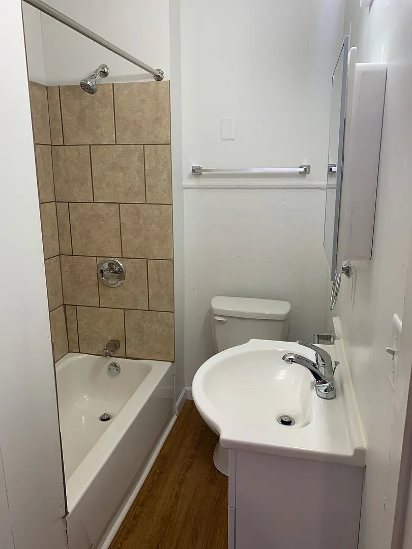 Available Now! 1st Floor, 1 Bedroom, Yard-York City SD — Photo 1