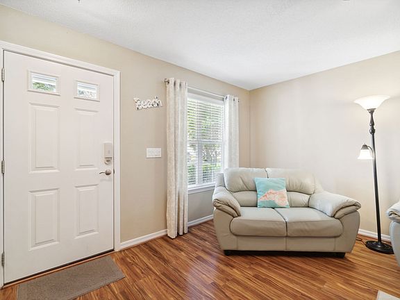 2nd image of 98 Park Pl